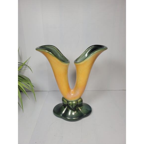 Vintage Hull Double Vase, Art Pottery 103, Mid Century Modern - Picture 3 of 5